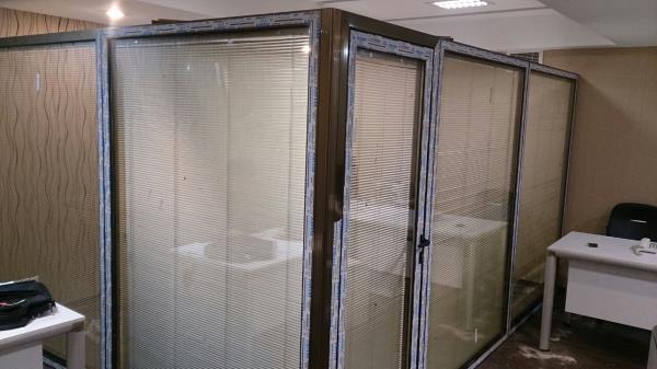 پارتیشن براق الومینیوم ایینه ایی  با شیشه دو جداره  محصول جدید