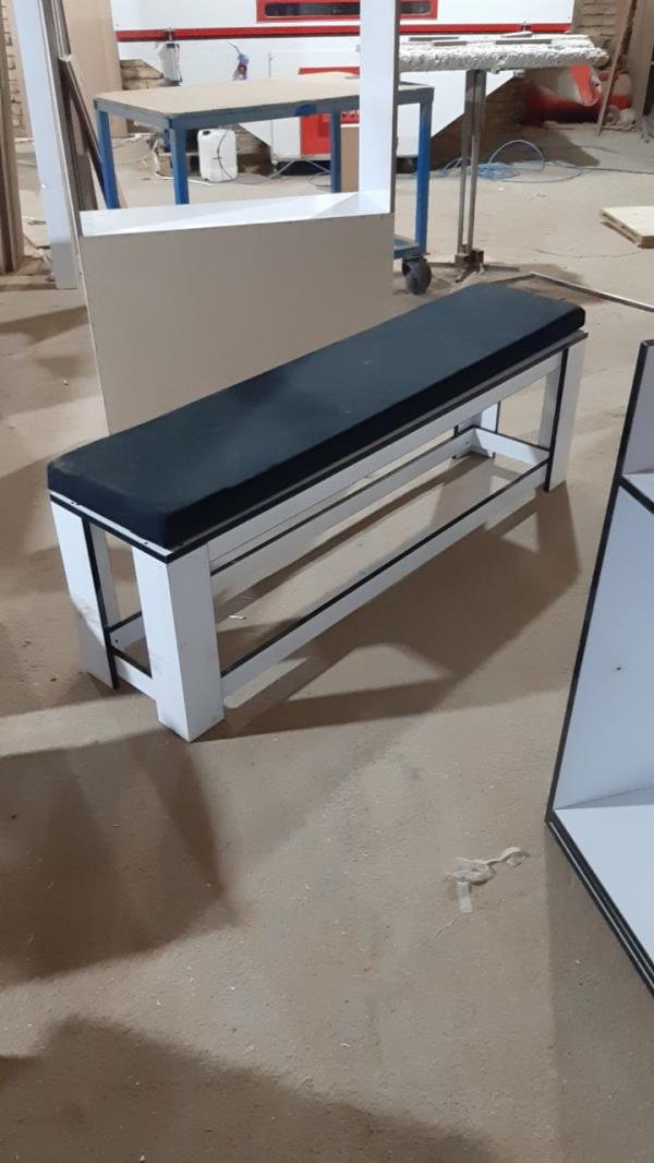 نیمکت داروخانه