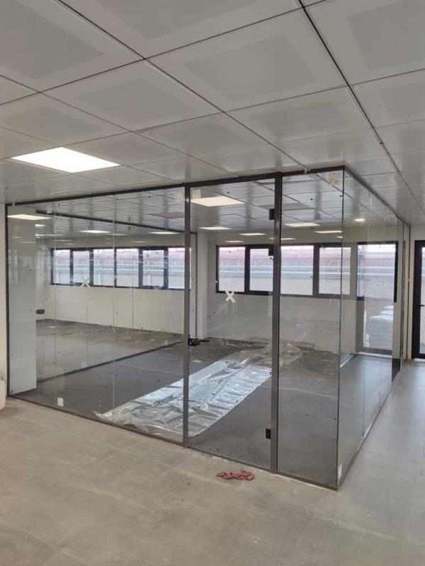 پارتیشن شیشه ایی