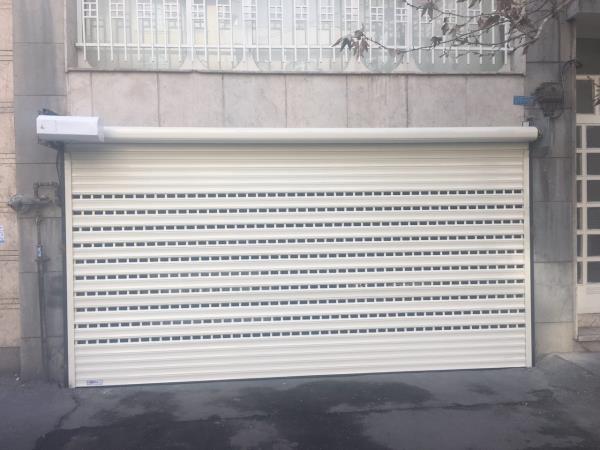 کرکره برقی کرم رنگ
