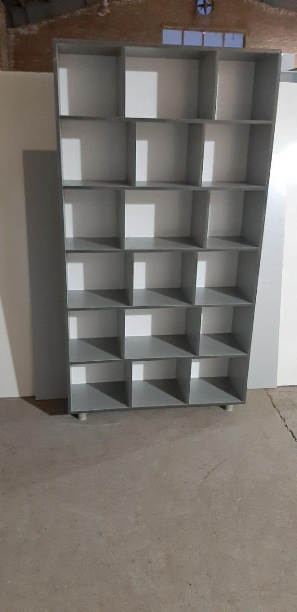 استند داروخانه