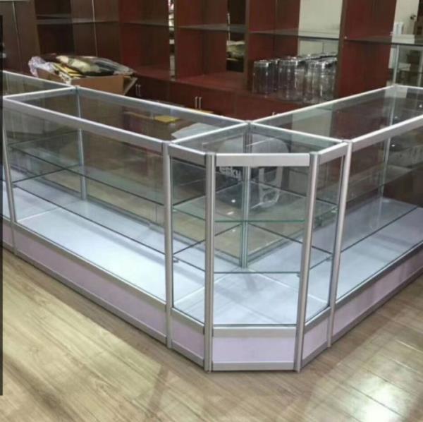 ویترین نمایشگاهی 