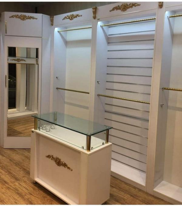 ویترین داروخانه 