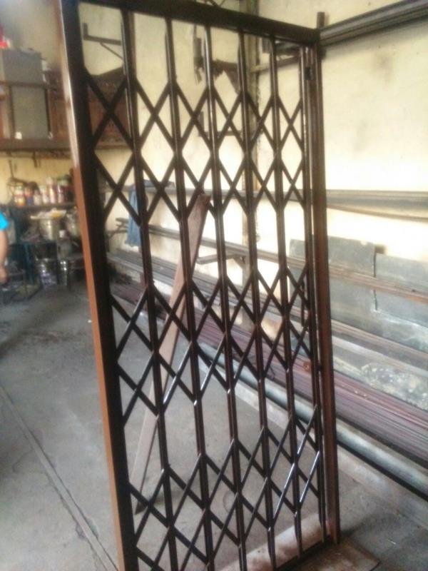 درب حفاظ اکاردئونی