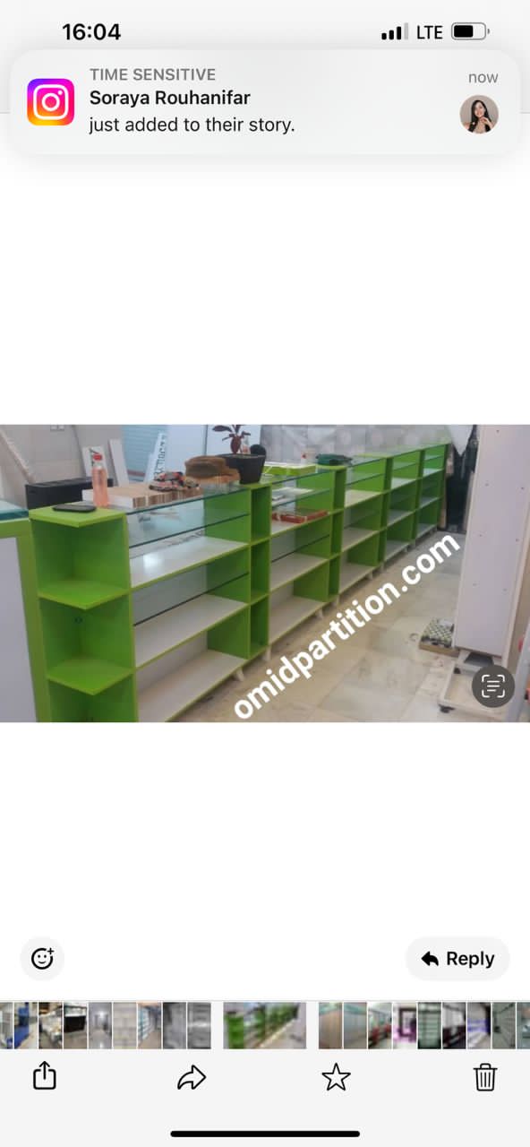 ویترین فروشگاه 