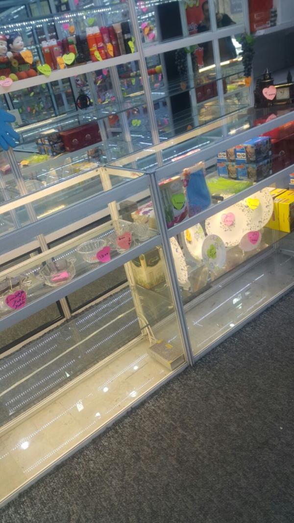 استند داروخانه