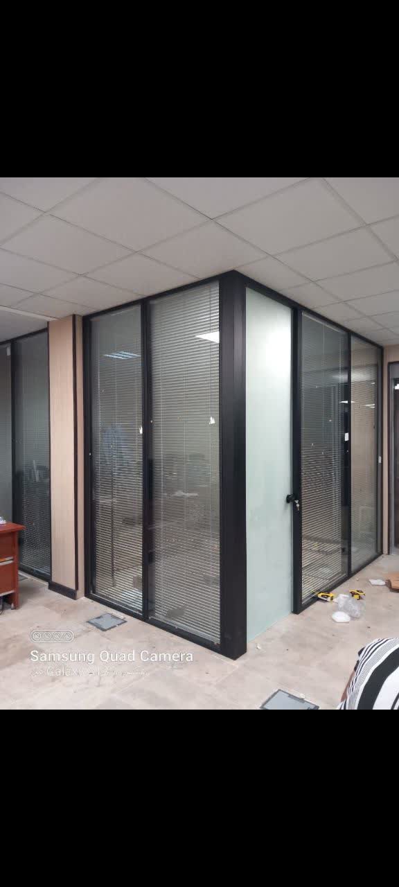 پارتیشن دوجداره شیشه‌ای 