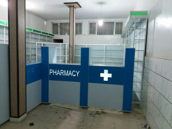 قفسه داروخانه