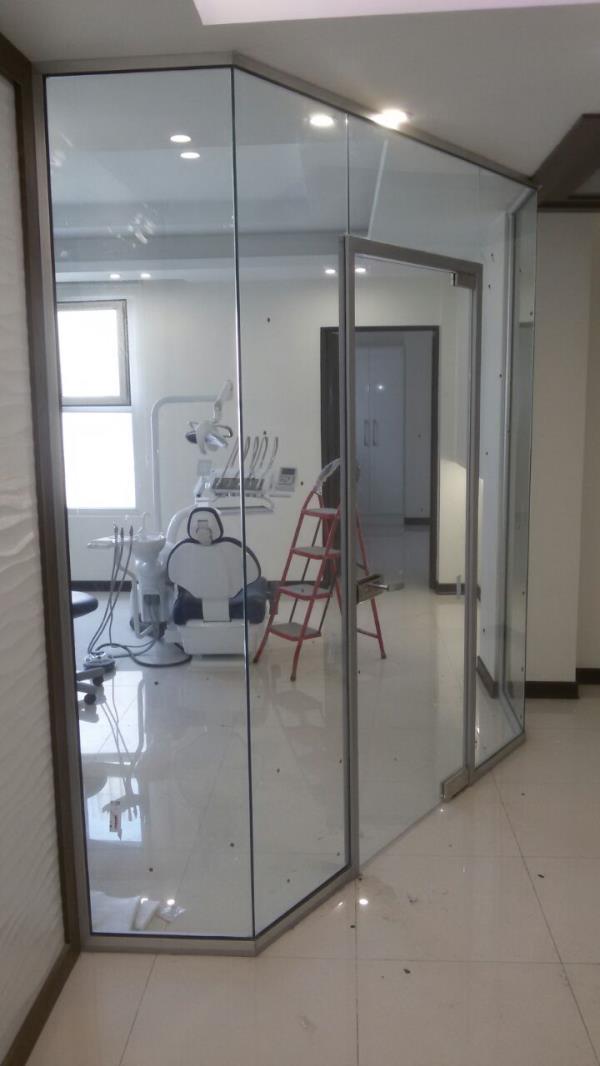 پارتیشن شیشه ایی