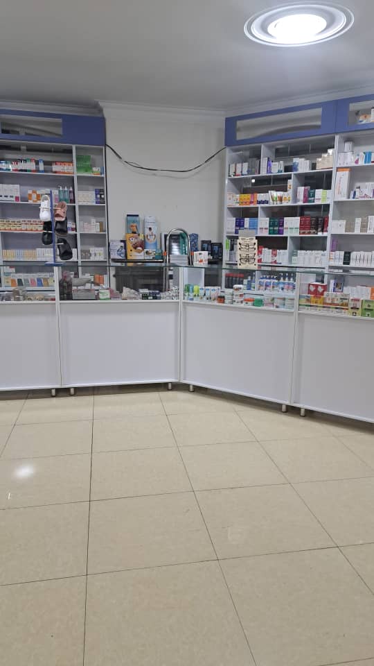 قفسه داروخانه