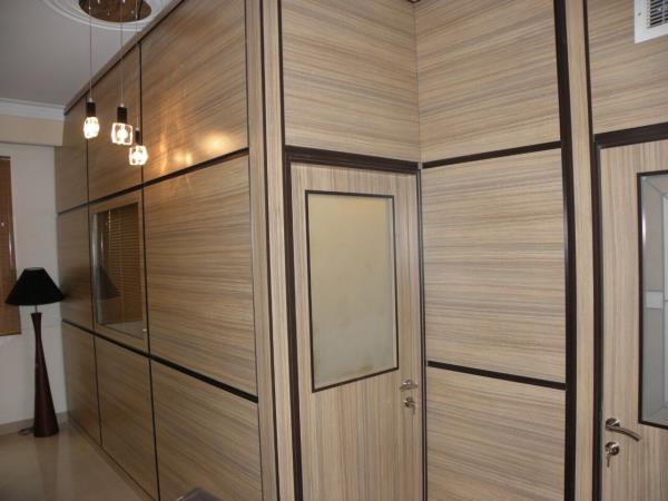 پارتیشن تک جداره اداری با فرم mdf وشیشه راه مات سن پلاس بهمراه لوگو (ارم شرکت)||||||پارتیشن||||||