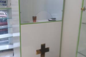 قفسه داروخانه