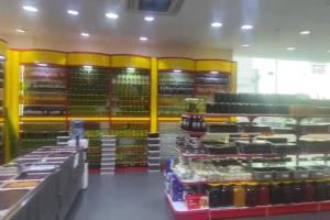 قفسه سوغات فروشی