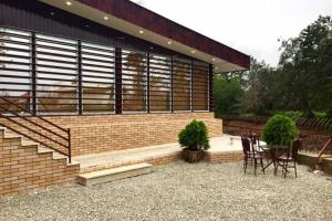 نماشیشه فریم لس