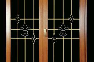 پنجره دکوراتیو شیشه