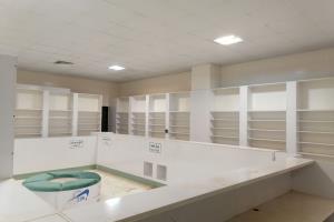 قفسه داروخانه 