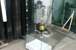 استند شیشه ایی 