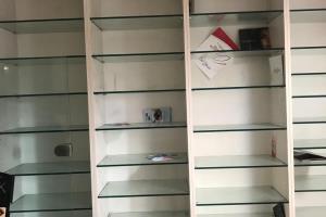 قفسه داروخانه 