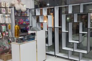 ویترین مغازه