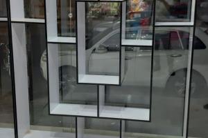 ویترین مغازه