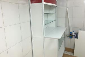 قفسه داروخانه