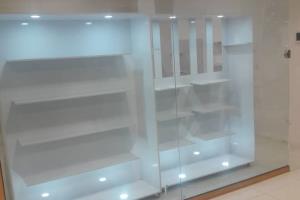 قفسه داروخانه