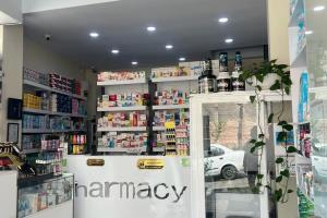 قفسه داروخانه